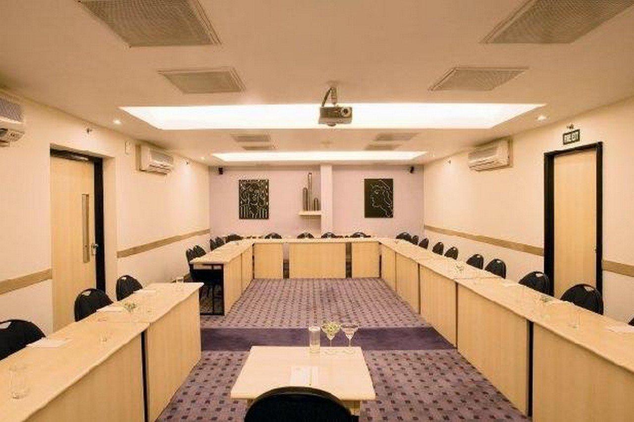 Lemon Tree Hotel, Udyog Vihar, Gurugram Gurgaon Eksteriør bilde