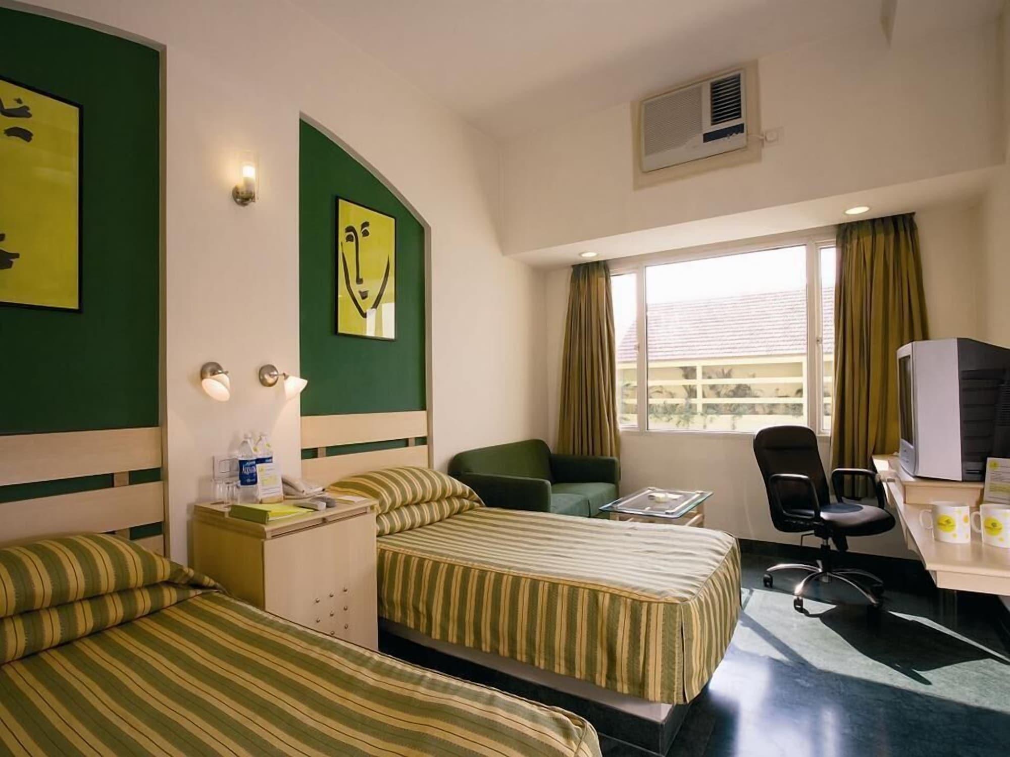 Lemon Tree Hotel, Udyog Vihar, Gurugram Gurgaon Eksteriør bilde