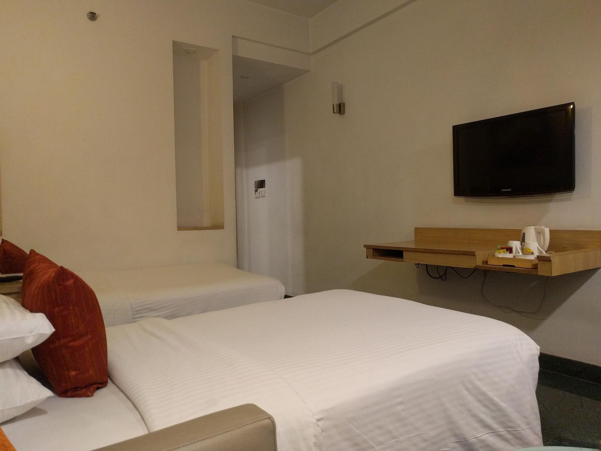Lemon Tree Hotel, Udyog Vihar, Gurugram Gurgaon Eksteriør bilde