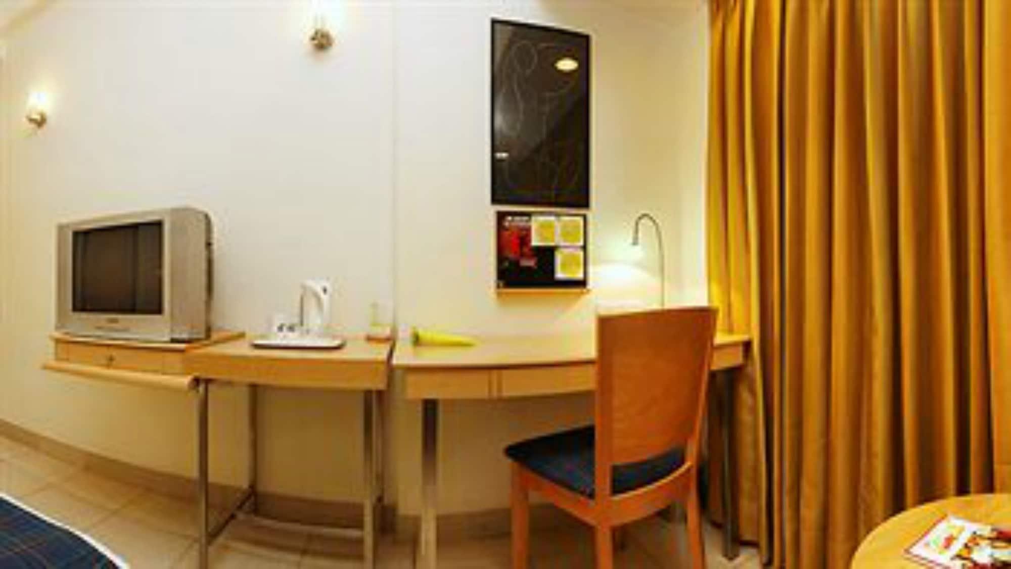 Lemon Tree Hotel, Udyog Vihar, Gurugram Gurgaon Eksteriør bilde