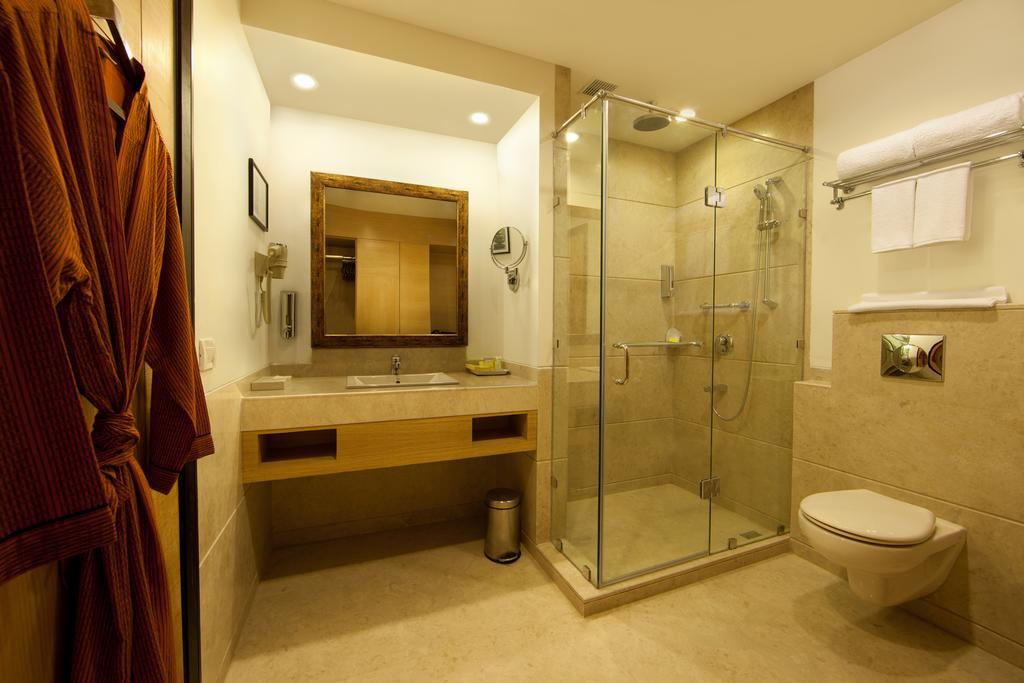 Lemon Tree Hotel, Udyog Vihar, Gurugram Gurgaon Eksteriør bilde