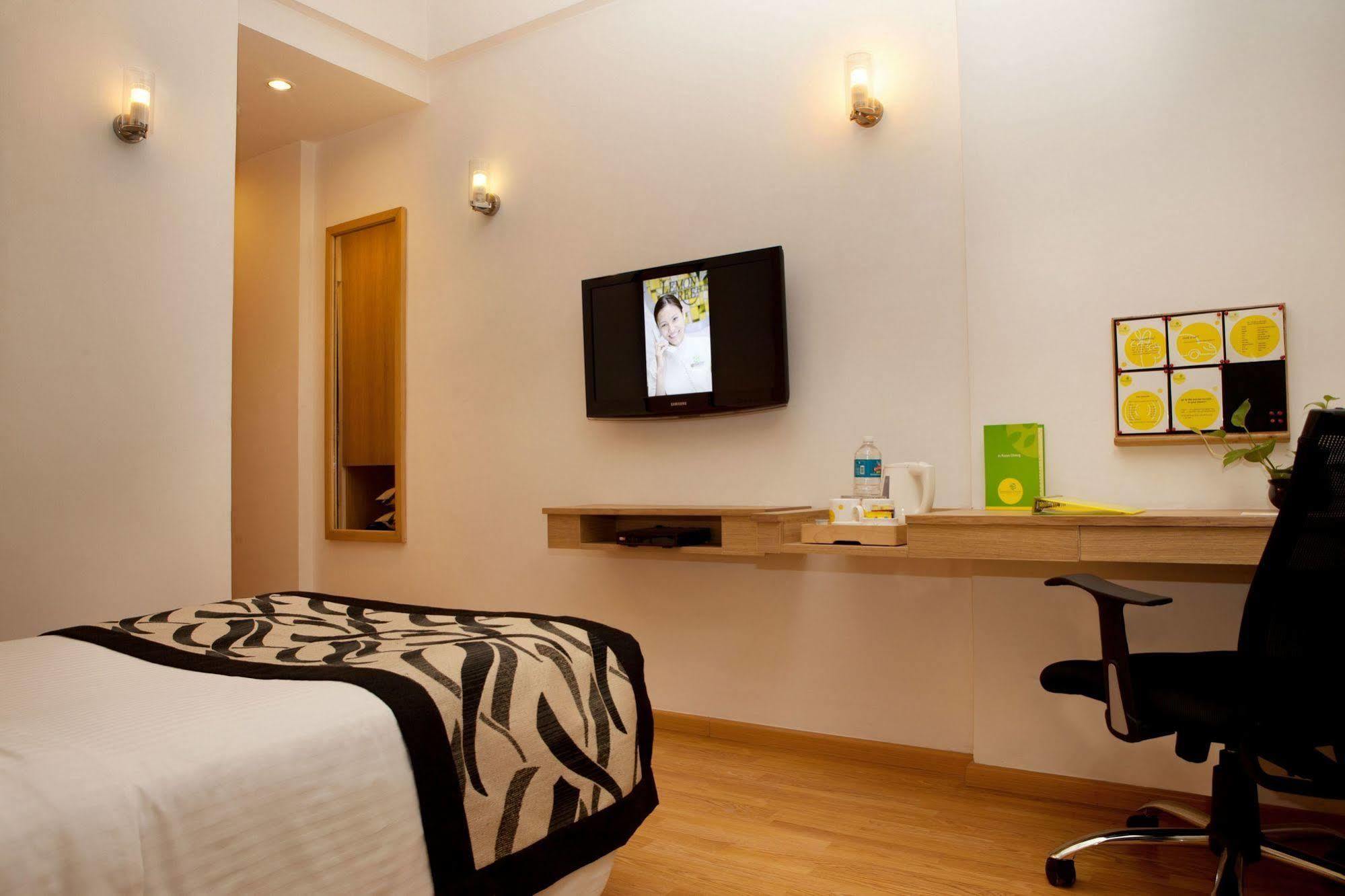Lemon Tree Hotel, Udyog Vihar, Gurugram Gurgaon Eksteriør bilde