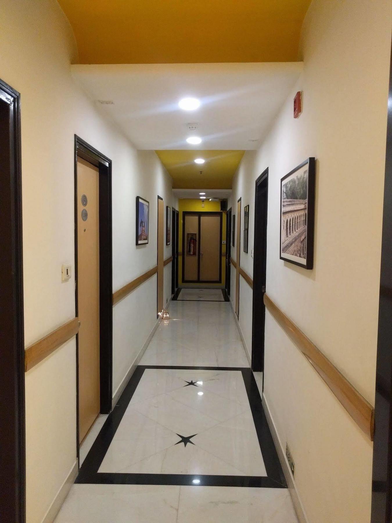Lemon Tree Hotel, Udyog Vihar, Gurugram Gurgaon Eksteriør bilde